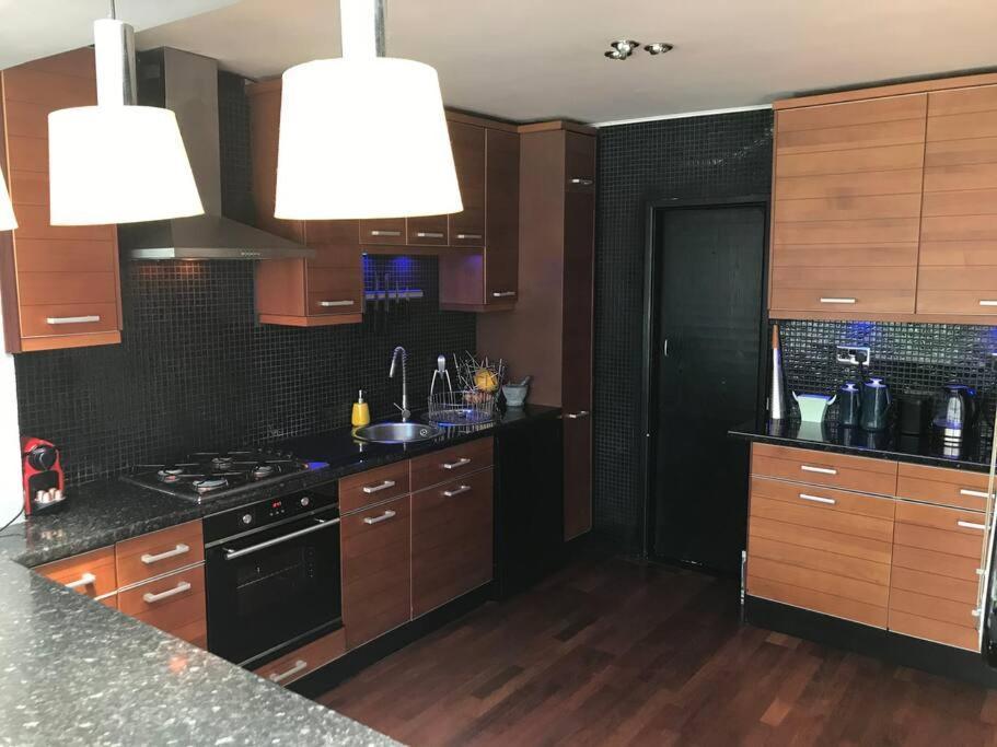 The Beach House South - Blackpool - Entire Holiday Home ภายนอก รูปภาพ