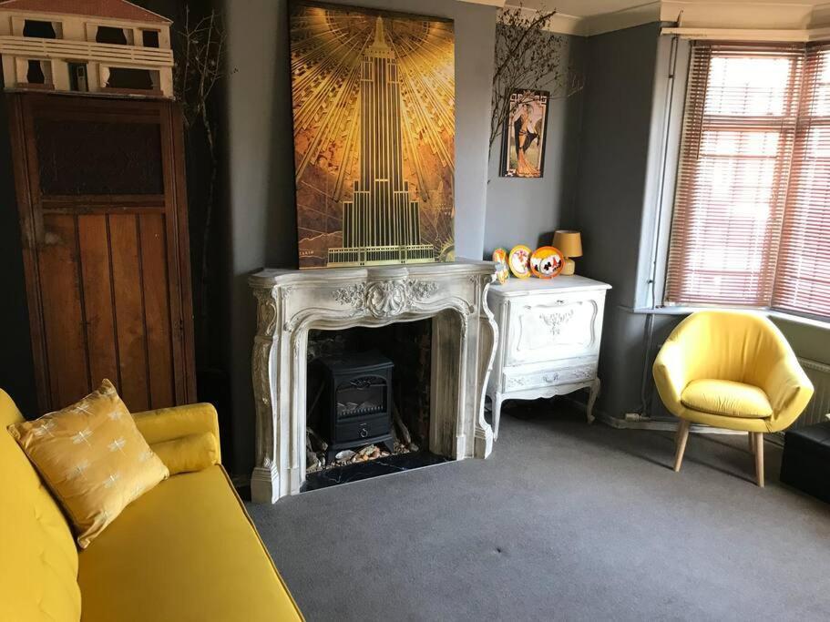 The Beach House South - Blackpool - Entire Holiday Home ภายนอก รูปภาพ
